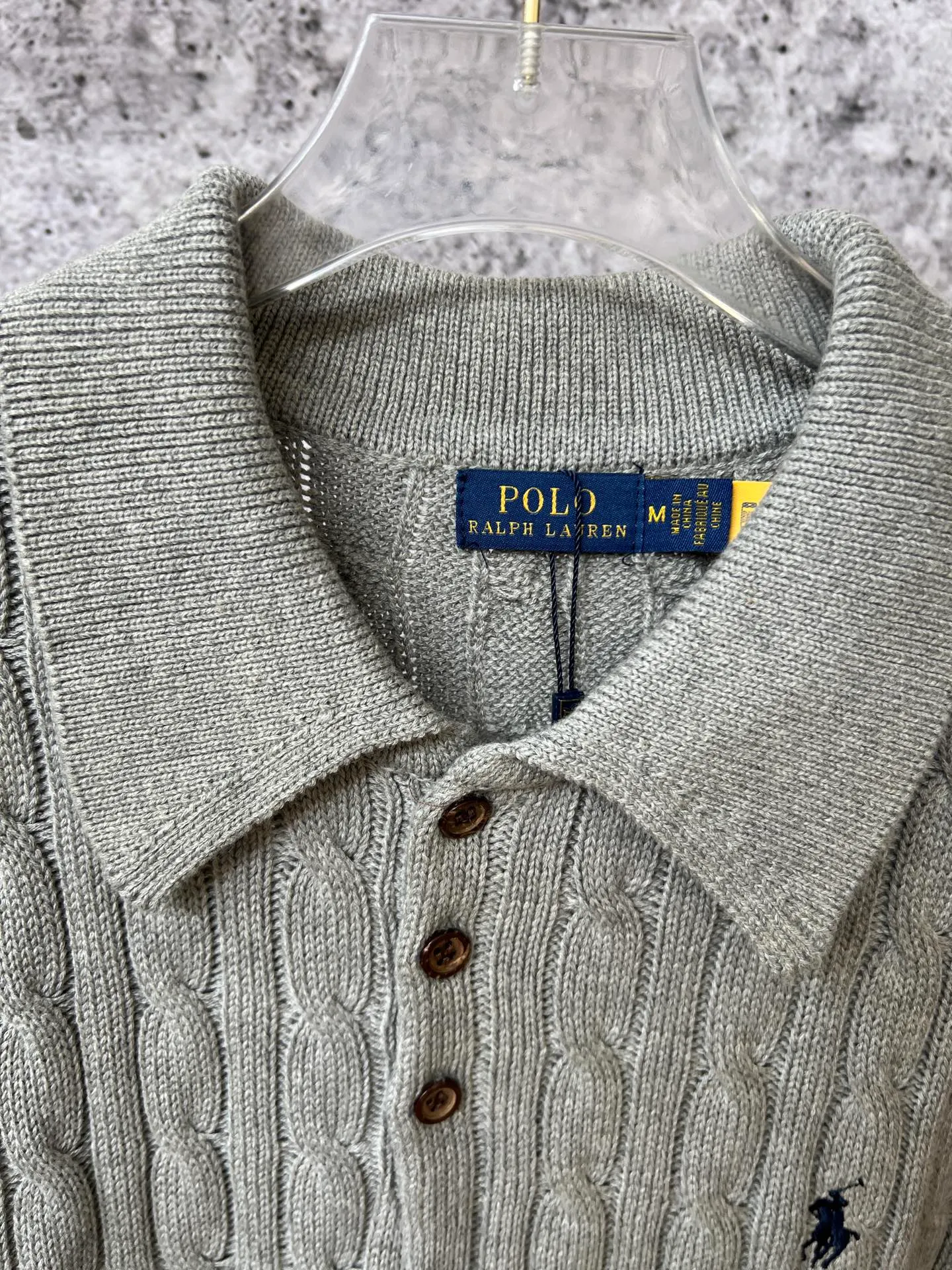 P240 Ralph Lauren fall lapel unisex polo sweater, made of the same pure cotton washed fabric as the original, all craftsmanship details restored to the original, buttoned lapel upper body with a lazy old money style
